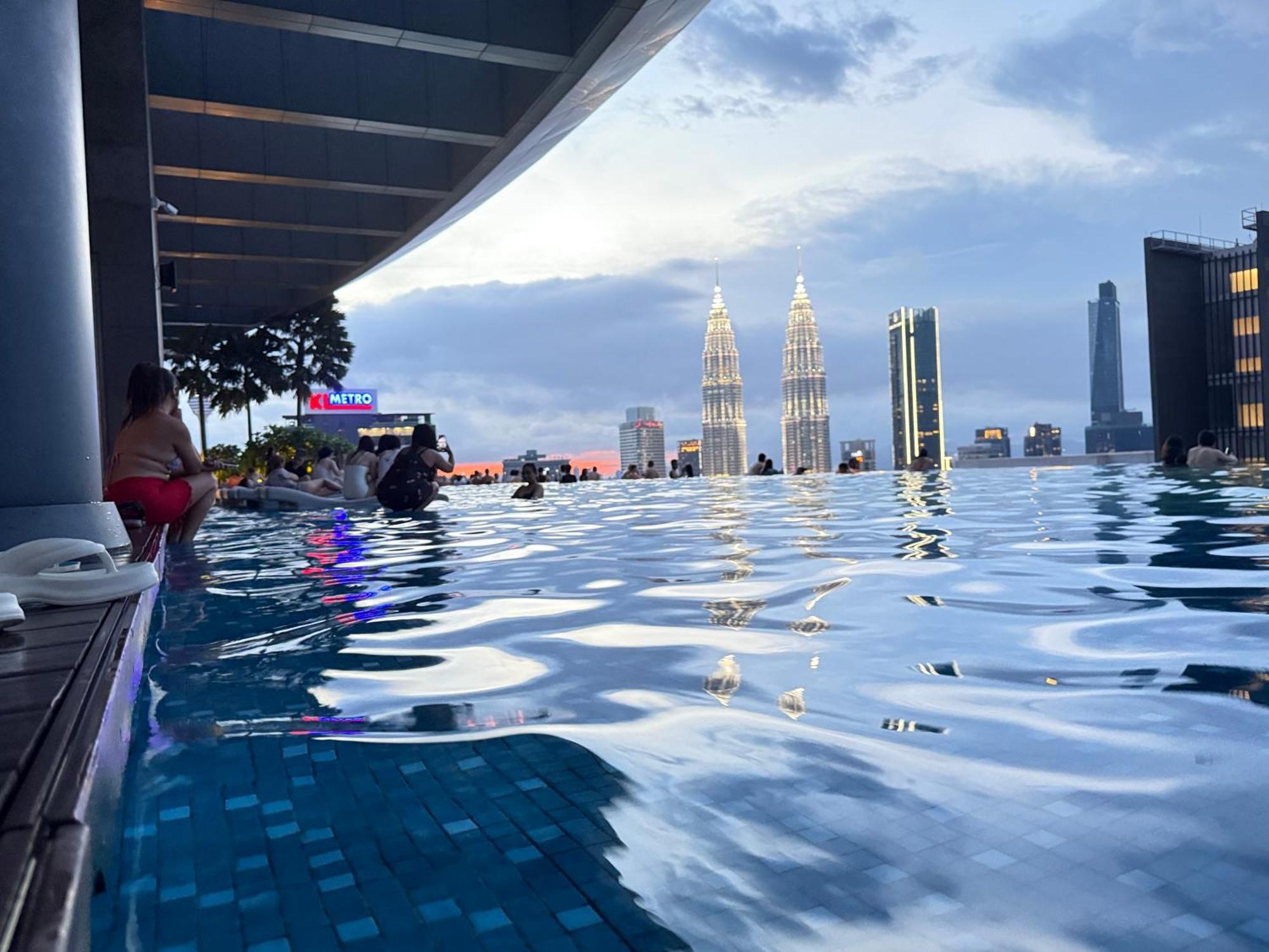 Eaton Sky Residences Klcc Apartment Kuala Lumpur